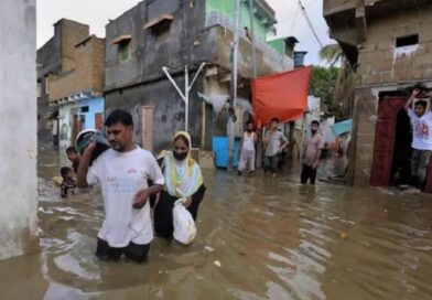 यहां भारी बारिश से मचा कोहराम, अब तक 304 लोगों की मौत, 9 हज़ार से ज्यादा घर हुए तबाह